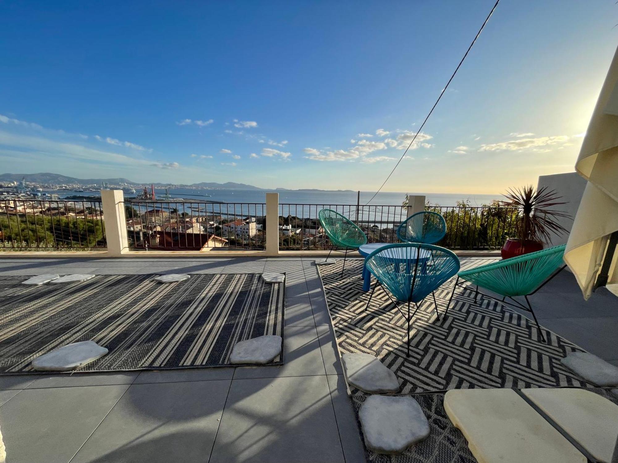 Superbe Terrasse Avec Vue Panoramique Sur La Mer Марсель Экстерьер фото